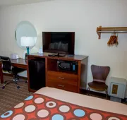 Super 8 by Wyndham Altoona hotel detail image 5