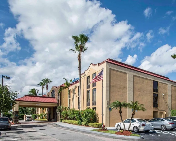 Comfort Inn & Suites Lantana - West Palm Beach South hotel detail image 2