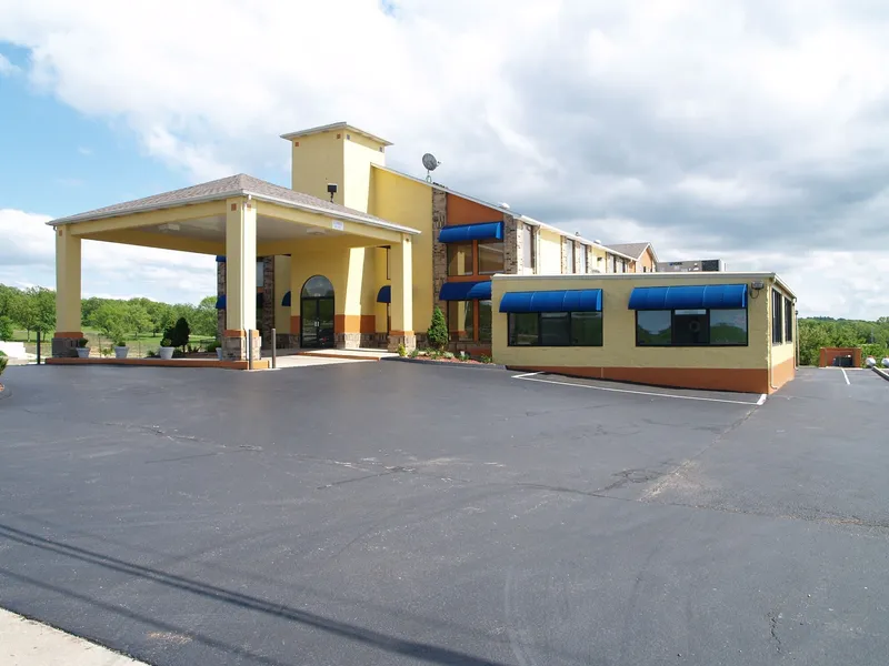 Quality Inn Rolla hotel detail image 2