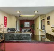 Econo Lodge Inn & Suites Riverside - Corona hotel detail image 4