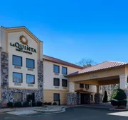 La Quinta Inn & Suites by Wyndham LaGrange / I-85 hotel detail image 3