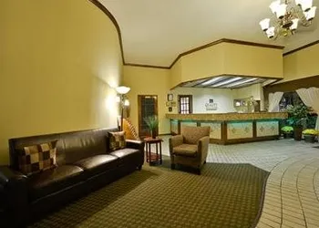 Quality Inn & Suites Near Fort Sam Houston hotel thumbnail 4