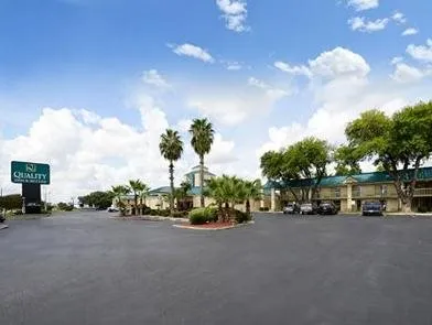 Quality Inn & Suites Near Fort Sam Houston hotel detail image 2