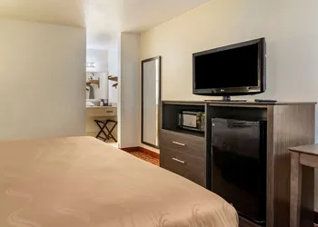 Quality Inn At Town Center hotel thumbnail 8