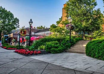 Nassau Inn hotel thumbnail 3