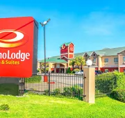 Econo Lodge Inn & Suites East Houston I-10 hotel detail image 3