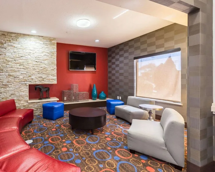 Econo Lodge Inn & Suites East Houston I-10 hotel detail image 6
