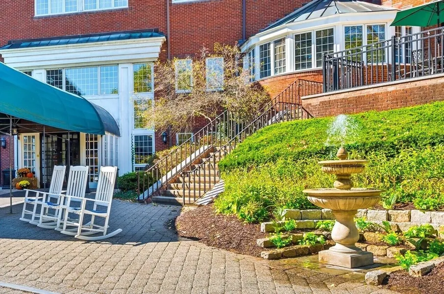 Simsbury Inn hotel detail image 2