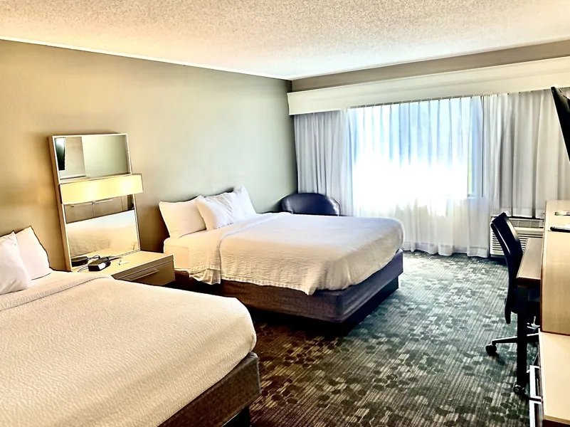 Courtyard by Marriott Harrisonburg hotel detail image 2