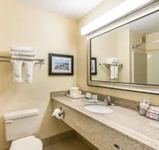Quality Inn Huntersville near Lake Norman hotel detail image 5