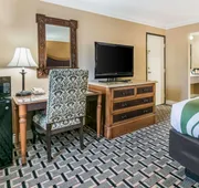 Quality Inn & Suites hotel detail image 3