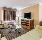Quality Inn & Suites hotel detail image 7