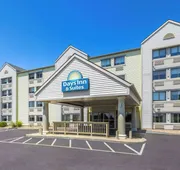 Days Inn & Suites by Wyndham Kansas City South hotel detail image 3