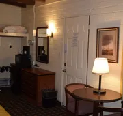 Stanlunds Inn And Suites hotel detail image 7