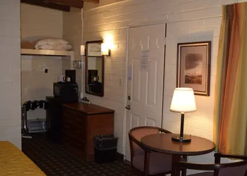Stanlunds Inn And Suites hotel thumbnail 7