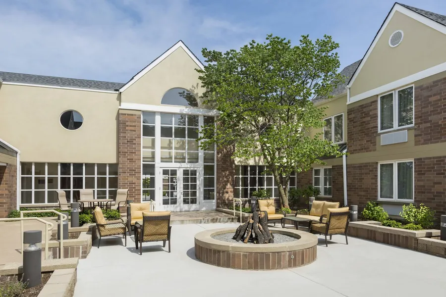 Four Points by Sheraton Buffalo Grove hotel detail image 2