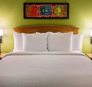 Sonesta Simply Suites Phoenix Scottsdale hotel detail image 4