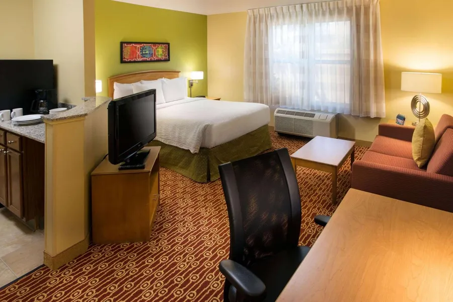 Sonesta Simply Suites Phoenix Scottsdale hotel detail image 6