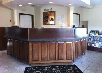 Newport News Inn hotel thumbnail 5