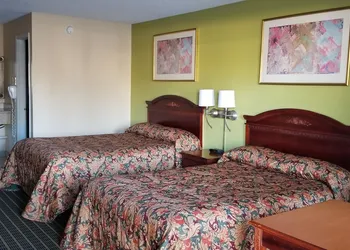 Newport News Inn hotel thumbnail 8