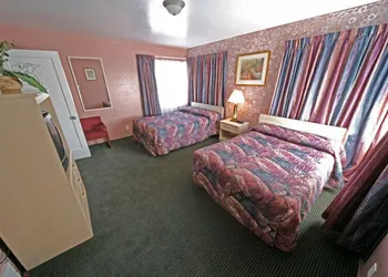 Rainbow Lodge and Inn hotel thumbnail 7