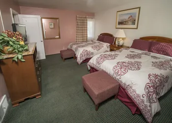 Rainbow Lodge and Inn hotel thumbnail 8