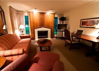 The Inn at Tallgrass hotel thumbnail 3
