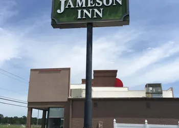 Jameson Inn Douglas hotel thumbnail 3