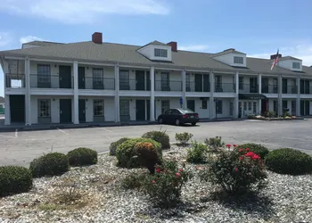 Jameson Inn Douglas hotel thumbnail 8
