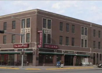 Arrow Hotel hotel thumbnail 6