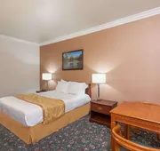 Days Inn & Suites by Wyndham South Gate hotel detail image 7