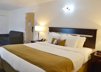 Coast High Country Inn hotel thumbnail 5