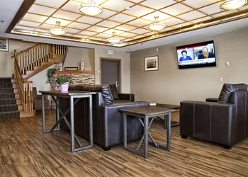 Lakeview Inns & Suites - Brandon hotel thumbnail 2