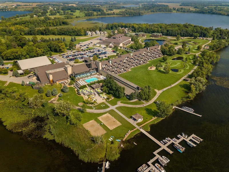 Arrowwood Resort Hotel and Conference Center - Alexandria, MN hotel detail image 2