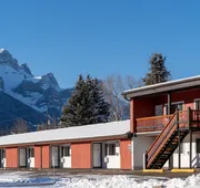 Rocky Mountain Ski Lodge hotel detail image 4