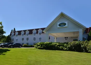 Acadia Inn hotel thumbnail 2