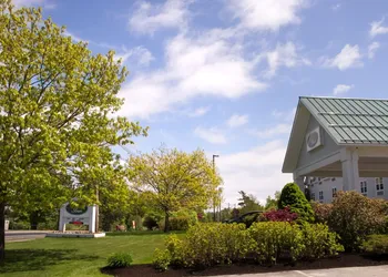 Acadia Inn hotel thumbnail 3