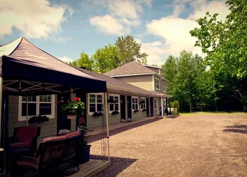 Studiotel Bromont hotel thumbnail 3