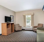 Baymont by Wyndham Jacksonville/Butler Blvd hotel detail image 4