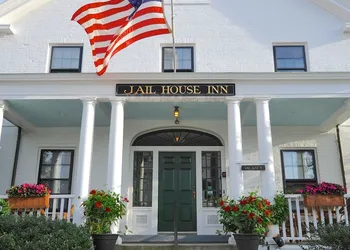 Jailhouse Inn hotel thumbnail 2