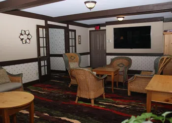 Spring House Inn hotel thumbnail 6