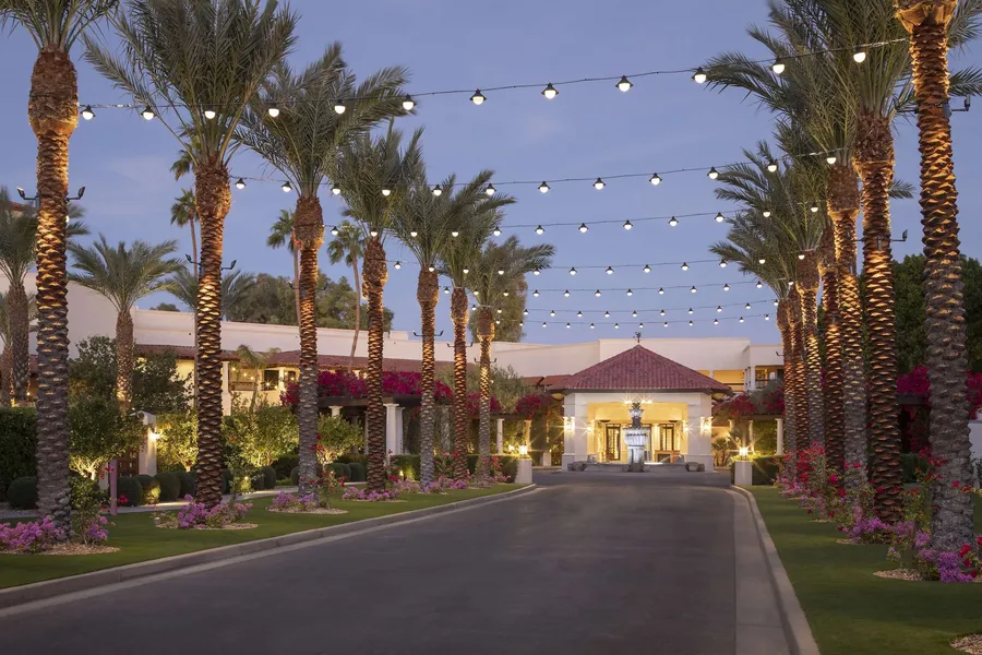 The Scottsdale Resort and Spa, Curio Collection by Hilton hotel detail image 2