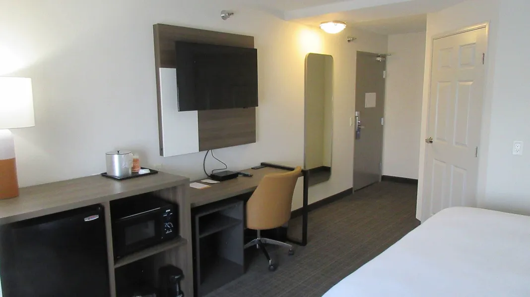 Comfort Inn & Suites Rochester South Mayo Clinic hotel detail image 2