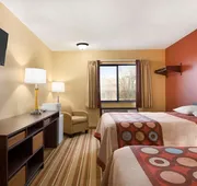 Super 8 by Wyndham Rantoul hotel detail image 5