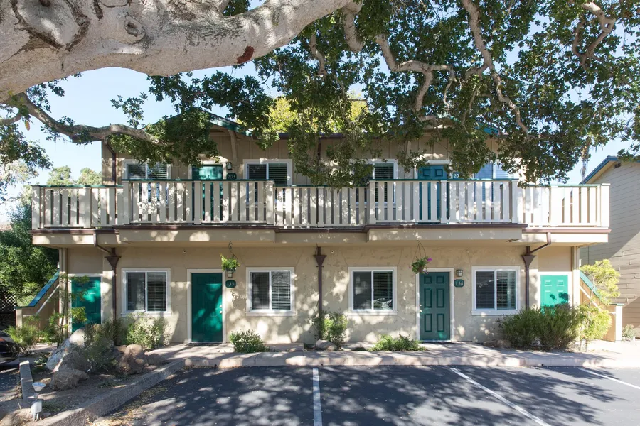 Sea Breeze Inn And Cottages hotel detail image 2