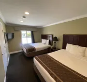 Sea Breeze Inn And Cottages hotel detail image 7