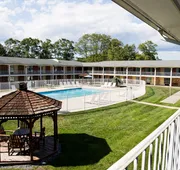 Crystal Inn Eatontown hotel detail image 4