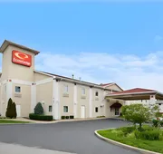 Econo Lodge Louisville Airport hotel detail image 4