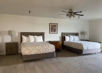 Eagle Hotel hotel thumbnail 6
