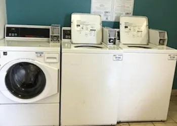 InTown Suites Extended Stay Gulfport MS hotel thumbnail 3
